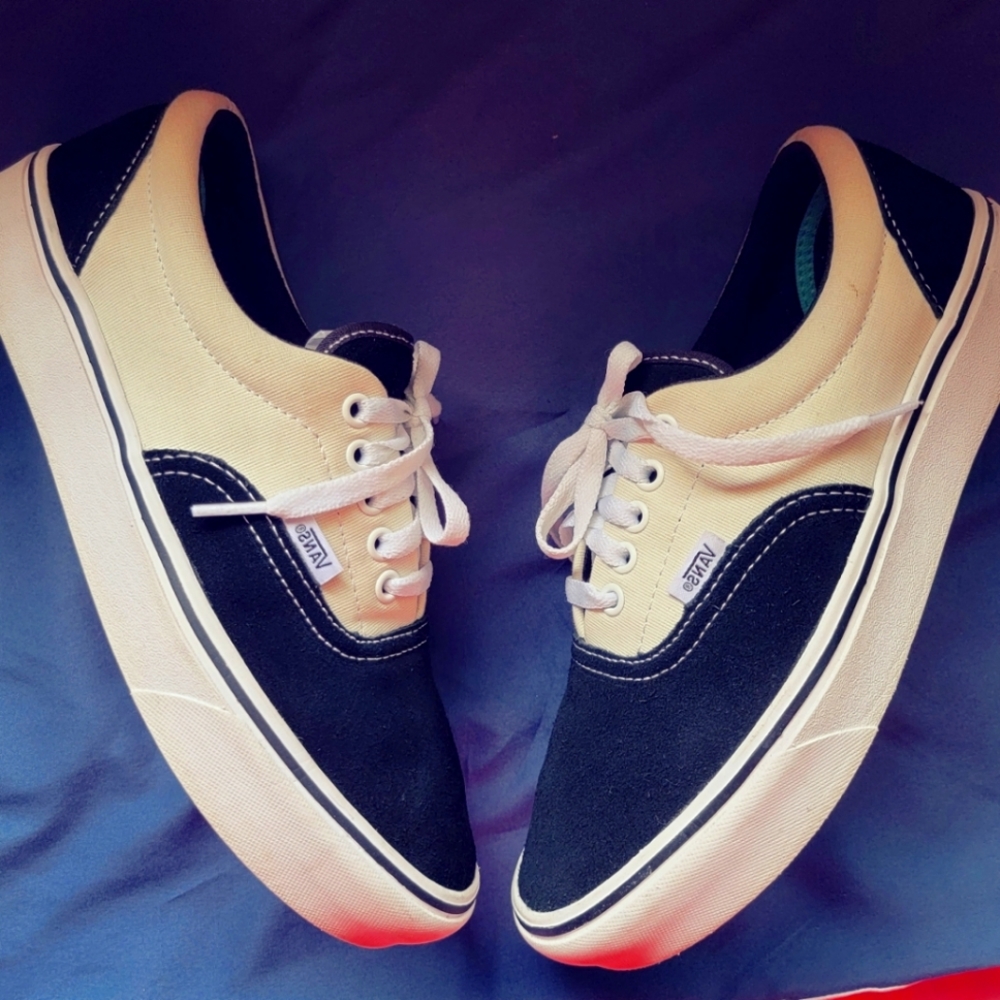 Vans Vault  Era Black and off white